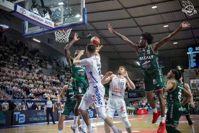 Galeria zdjęć 28 kolejki OBL Anwil Włocławek-WKS Śląsk Wrocław — zdjęcie 151