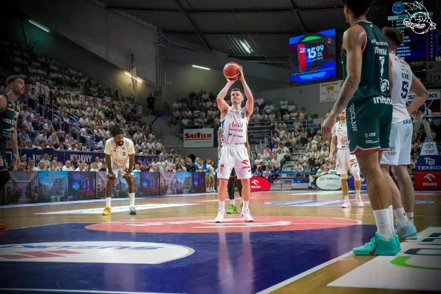 Galeria zdjęć 28 kolejki OBL Anwil Włocławek-WKS Śląsk Wrocław — zdjęcie 166