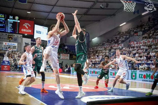 Galeria zdjęć 28 kolejki OBL Anwil Włocławek-WKS Śląsk Wrocław — zdjęcie 109