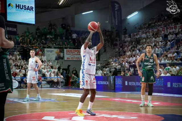 Galeria zdjęć 28 kolejki OBL Anwil Włocławek-WKS Śląsk Wrocław — zdjęcie 57