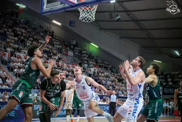Galeria zdjęć 28 kolejki OBL Anwil Włocławek-WKS Śląsk Wrocław — zdjęcie 163