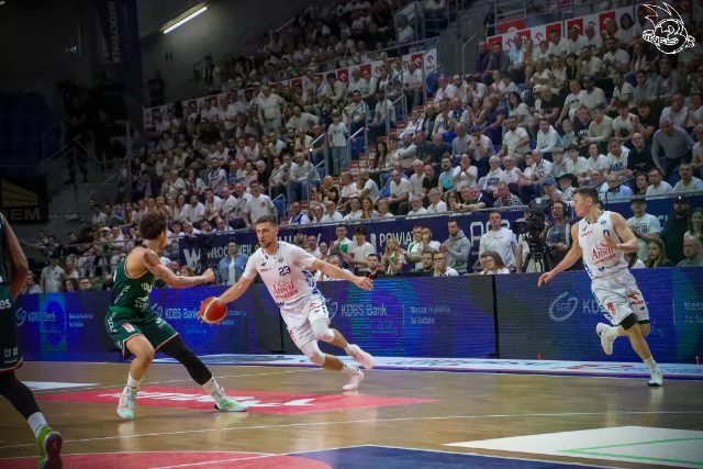 Galeria zdjęć 28 kolejki OBL Anwil Włocławek-WKS Śląsk Wrocław — zdjęcie 62