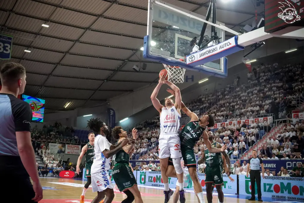Galeria zdjęć 28 kolejki OBL Anwil Włocławek-WKS Śląsk Wrocław — zdjęcie 136