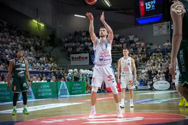 Galeria zdjęć 28 kolejki OBL Anwil Włocławek-WKS Śląsk Wrocław — zdjęcie 172