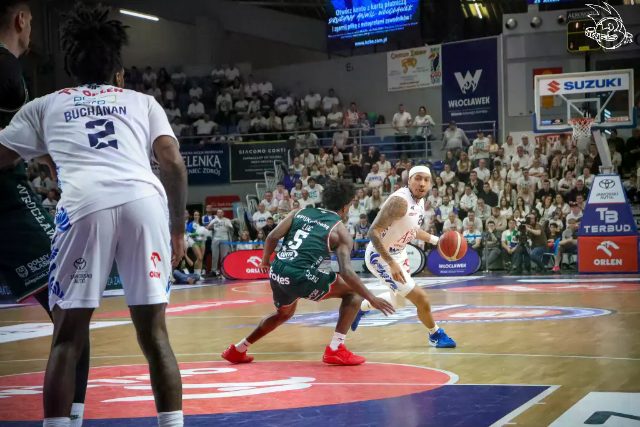 Galeria zdjęć 28 kolejki OBL Anwil Włocławek-WKS Śląsk Wrocław — zdjęcie 180