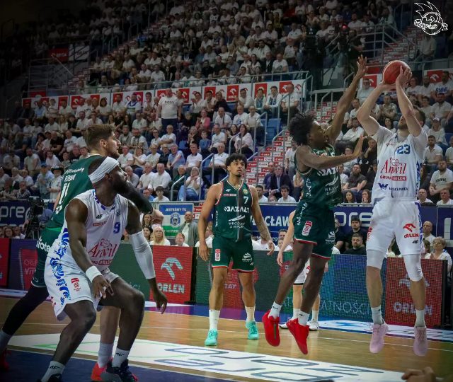 Galeria zdjęć 28 kolejki OBL Anwil Włocławek-WKS Śląsk Wrocław — zdjęcie 103