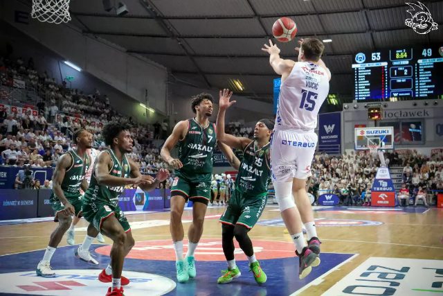 Galeria zdjęć 28 kolejki OBL Anwil Włocławek-WKS Śląsk Wrocław — zdjęcie 152