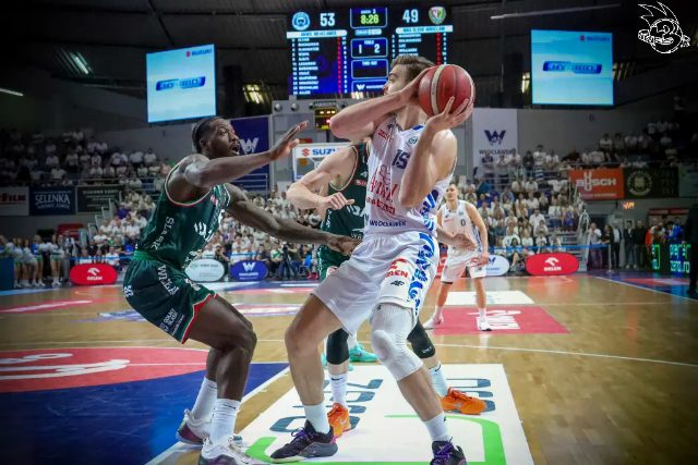 Galeria zdjęć 28 kolejki OBL Anwil Włocławek-WKS Śląsk Wrocław — zdjęcie 156