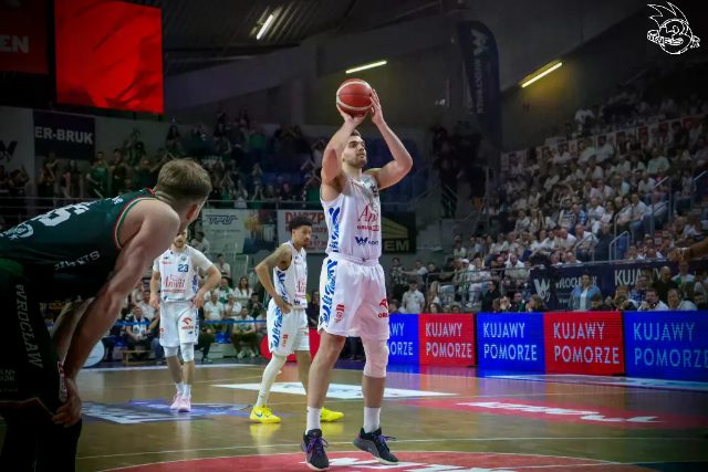 Galeria zdjęć 28 kolejki OBL Anwil Włocławek-WKS Śląsk Wrocław — zdjęcie 138