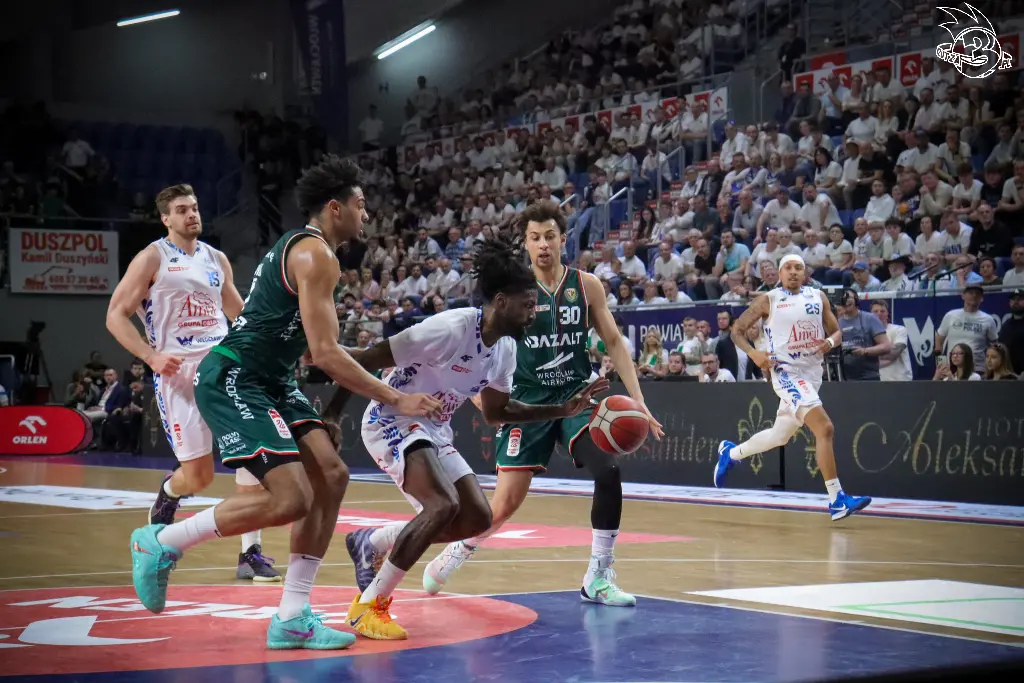 Galeria zdjęć 28 kolejki OBL Anwil Włocławek-WKS Śląsk Wrocław — zdjęcie 127