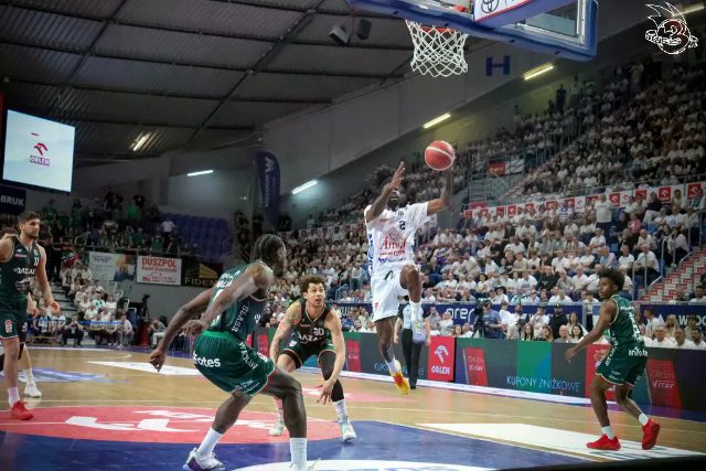 Galeria zdjęć 28 kolejki OBL Anwil Włocławek-WKS Śląsk Wrocław — zdjęcie 81