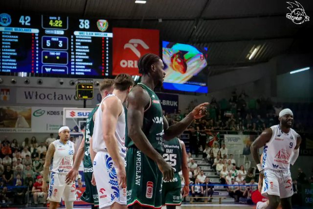 Galeria zdjęć 28 kolejki OBL Anwil Włocławek-WKS Śląsk Wrocław — zdjęcie 126