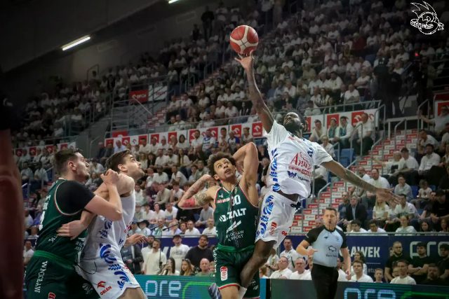 Galeria zdjęć 28 kolejki OBL Anwil Włocławek-WKS Śląsk Wrocław — zdjęcie 55