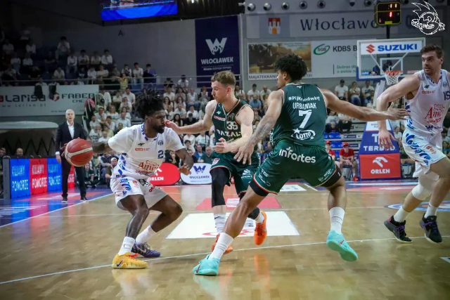 Galeria zdjęć 28 kolejki OBL Anwil Włocławek-WKS Śląsk Wrocław — zdjęcie 132