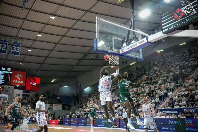 Galeria zdjęć 28 kolejki OBL Anwil Włocławek-WKS Śląsk Wrocław — zdjęcie 123