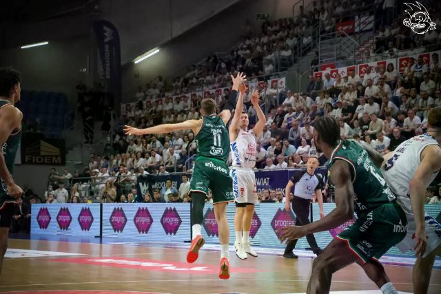 Galeria zdjęć 28 kolejki OBL Anwil Włocławek-WKS Śląsk Wrocław — zdjęcie 102