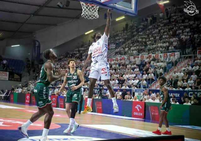 Galeria zdjęć 28 kolejki OBL Anwil Włocławek-WKS Śląsk Wrocław — zdjęcie 83