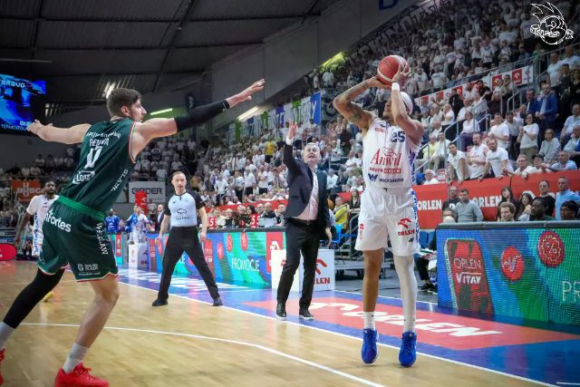 Galeria zdjęć 28 kolejki OBL Anwil Włocławek-WKS Śląsk Wrocław — zdjęcie 179