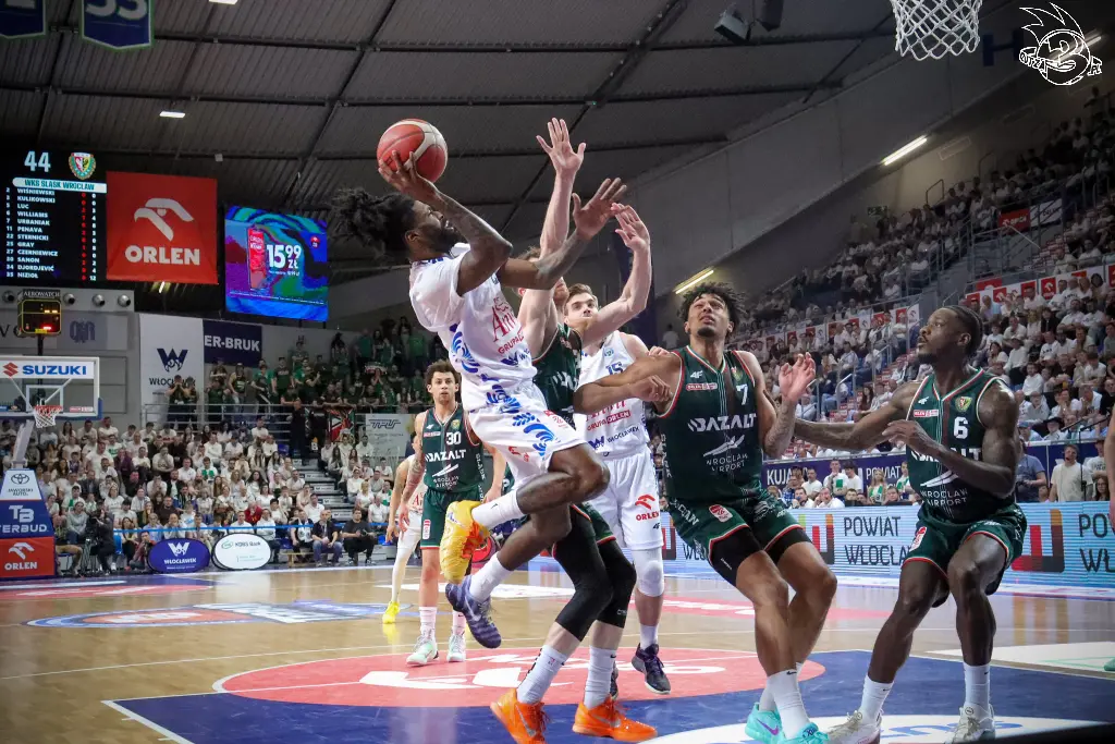 Galeria zdjęć 28 kolejki OBL Anwil Włocławek-WKS Śląsk Wrocław — zdjęcie 134