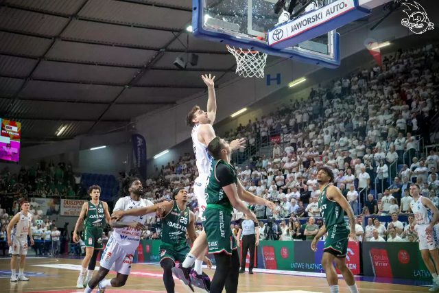 Galeria zdjęć 28 kolejki OBL Anwil Włocławek-WKS Śląsk Wrocław — zdjęcie 50