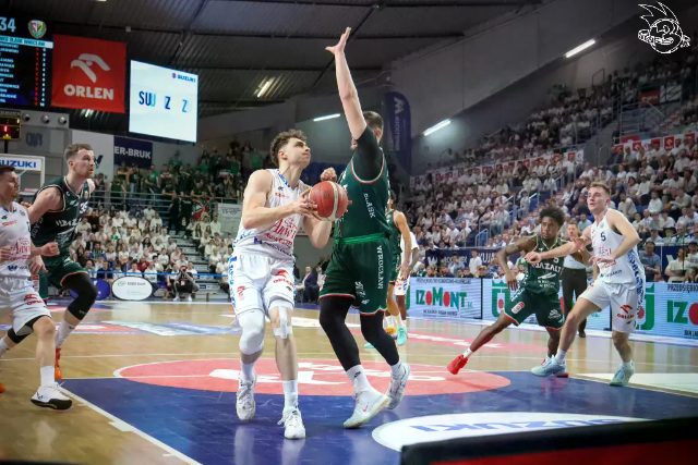 Galeria zdjęć 28 kolejki OBL Anwil Włocławek-WKS Śląsk Wrocław — zdjęcie 108