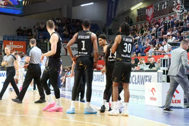 Galeria zdjęć meczu FIBA Europe Cup:       Anwil Włocławek 🆚 Basketball Löwen Brunszwik — zdjęcie 89