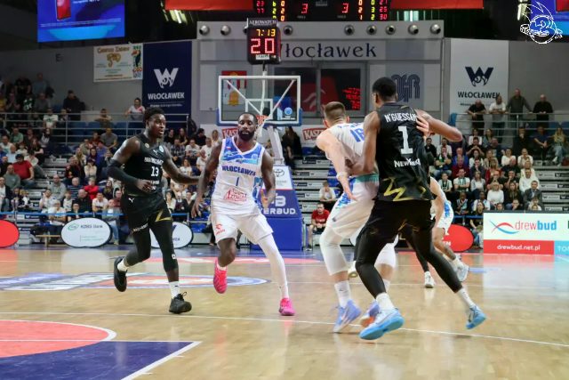 Galeria zdjęć meczu FIBA Europe Cup:       Anwil Włocławek 🆚 Basketball Löwen Brunszwik — zdjęcie 94