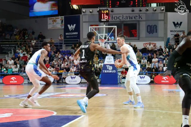 Galeria zdjęć meczu FIBA Europe Cup:       Anwil Włocławek 🆚 Basketball Löwen Brunszwik — zdjęcie 96