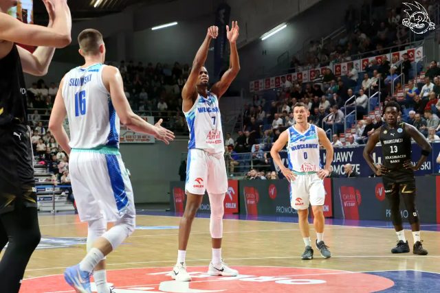 Galeria zdjęć meczu FIBA Europe Cup:       Anwil Włocławek 🆚 Basketball Löwen Brunszwik — zdjęcie 38