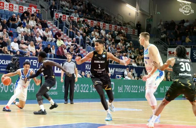 Galeria zdjęć meczu FIBA Europe Cup:       Anwil Włocławek 🆚 Basketball Löwen Brunszwik — zdjęcie 114