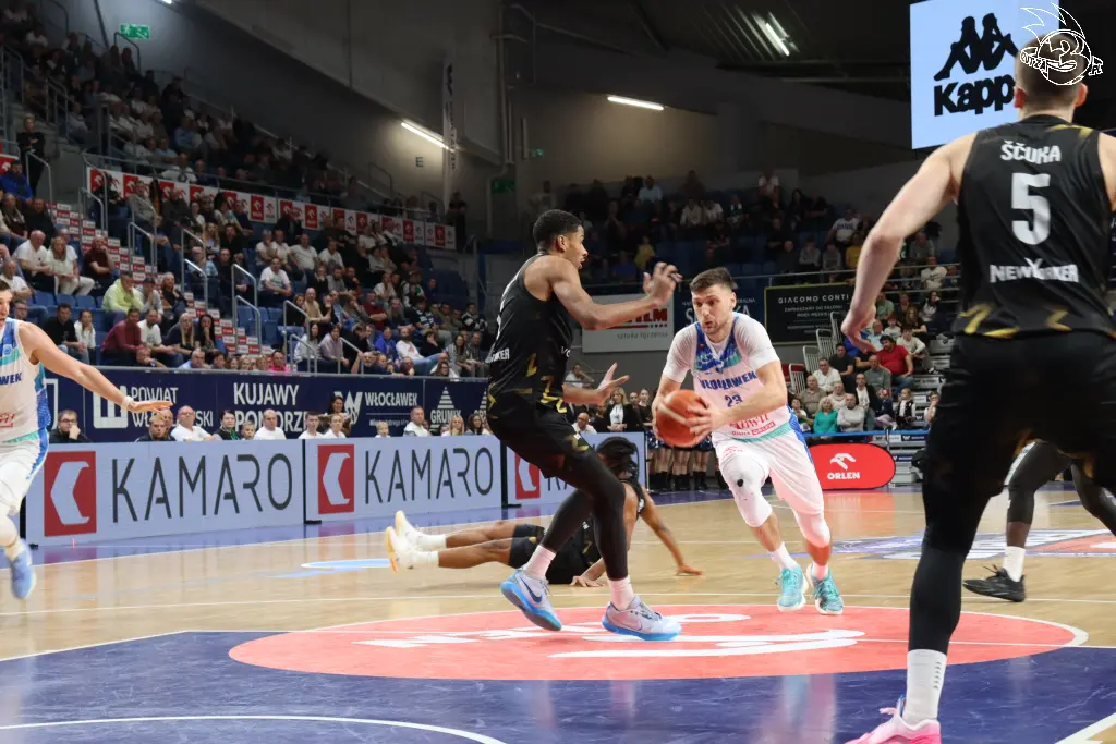 Galeria zdjęć meczu FIBA Europe Cup:       Anwil Włocławek 🆚 Basketball Löwen Brunszwik — zdjęcie 97