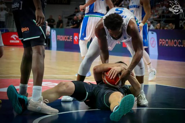 Galeria zdjęć meczu ENBL: Anwil Włocławek 🆚 Donar — zdjęcie 54