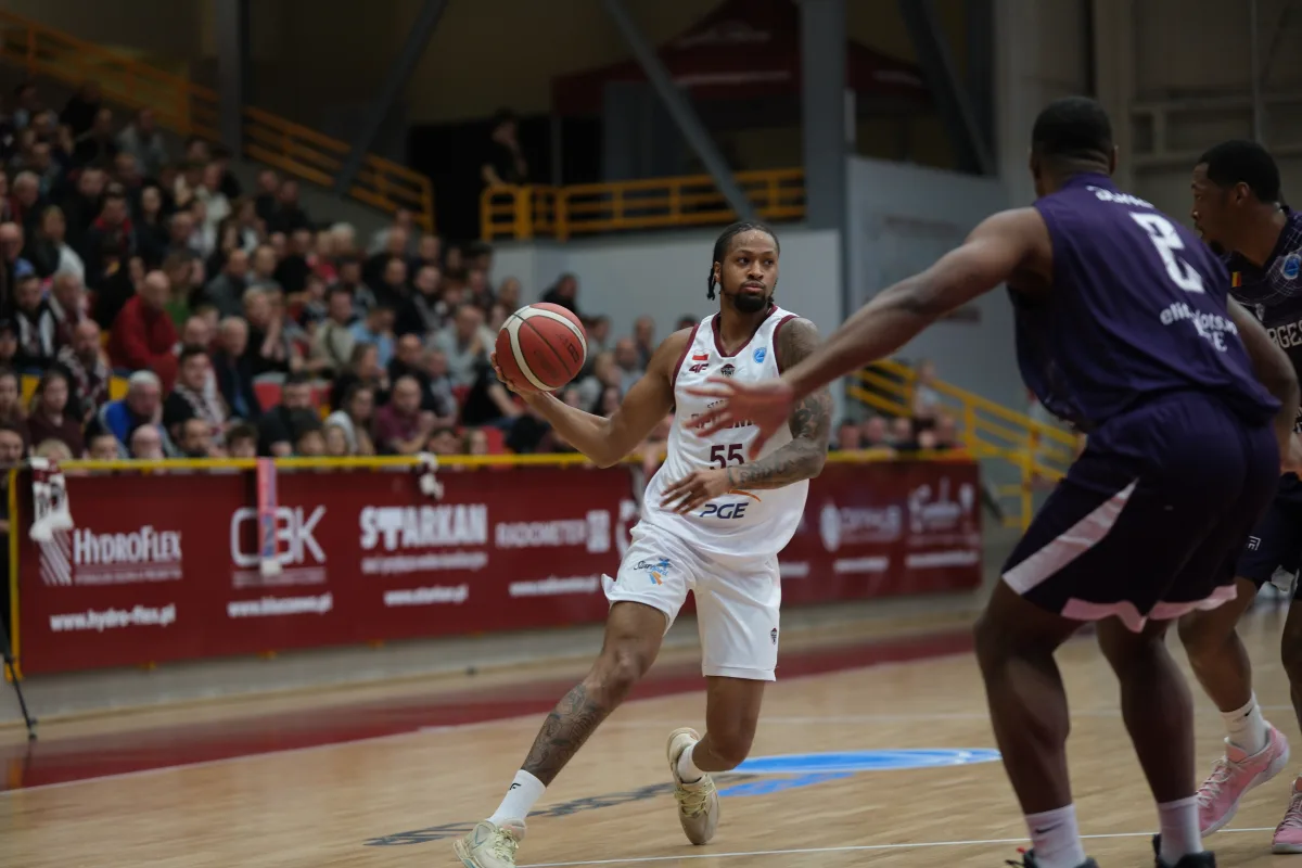 Talon Cooper; zdobywca 7 asyst. Fot:Fibabasketball/en