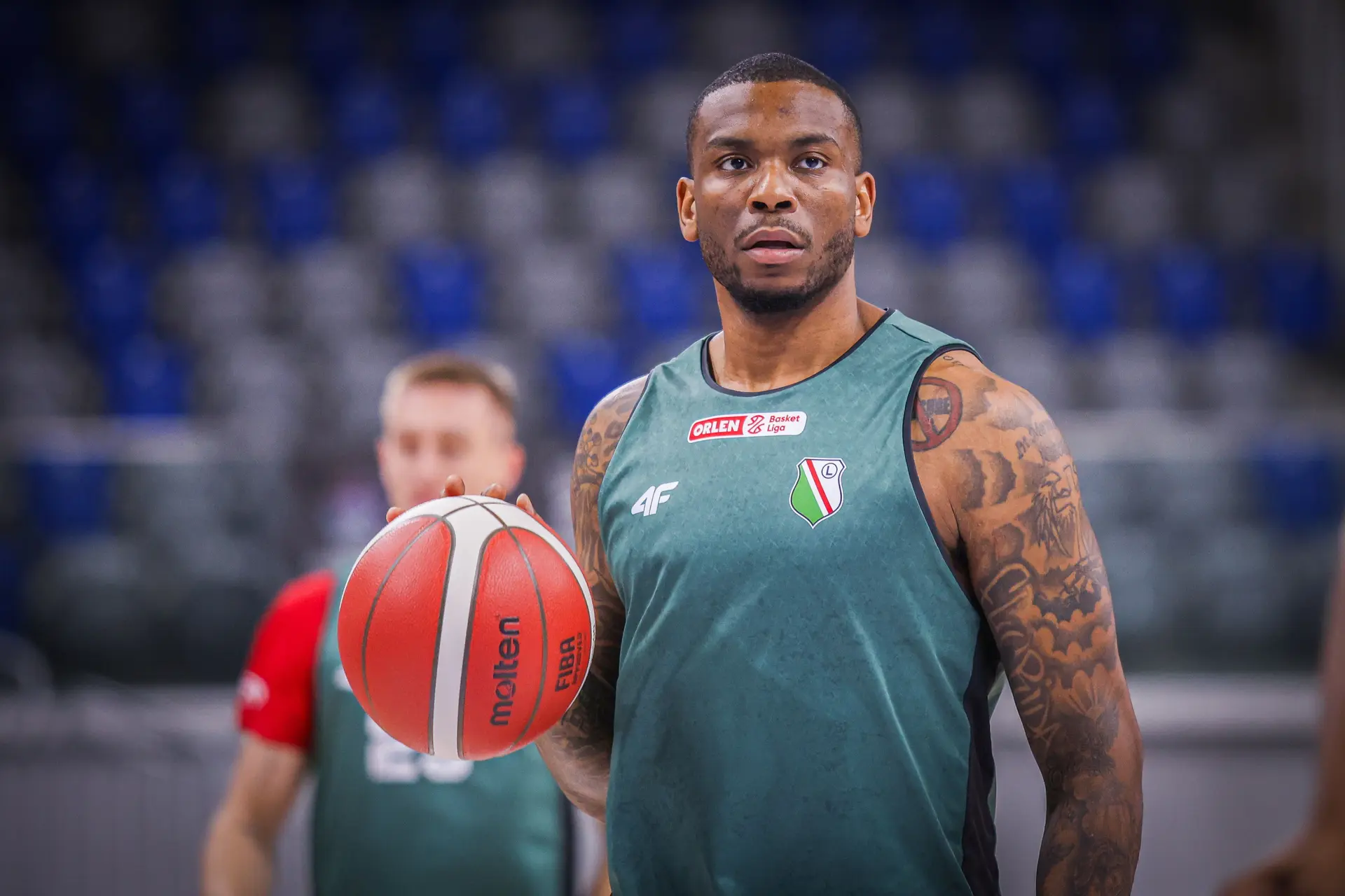 Legia zawodzi przed derbami - pierwsza porażka Zielonych Kanonierów w ENBL