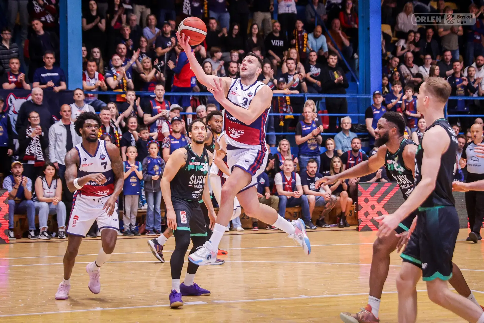 CO ZA KOŃCÓWKA! King wygrywa thriller we Wrocławiu!