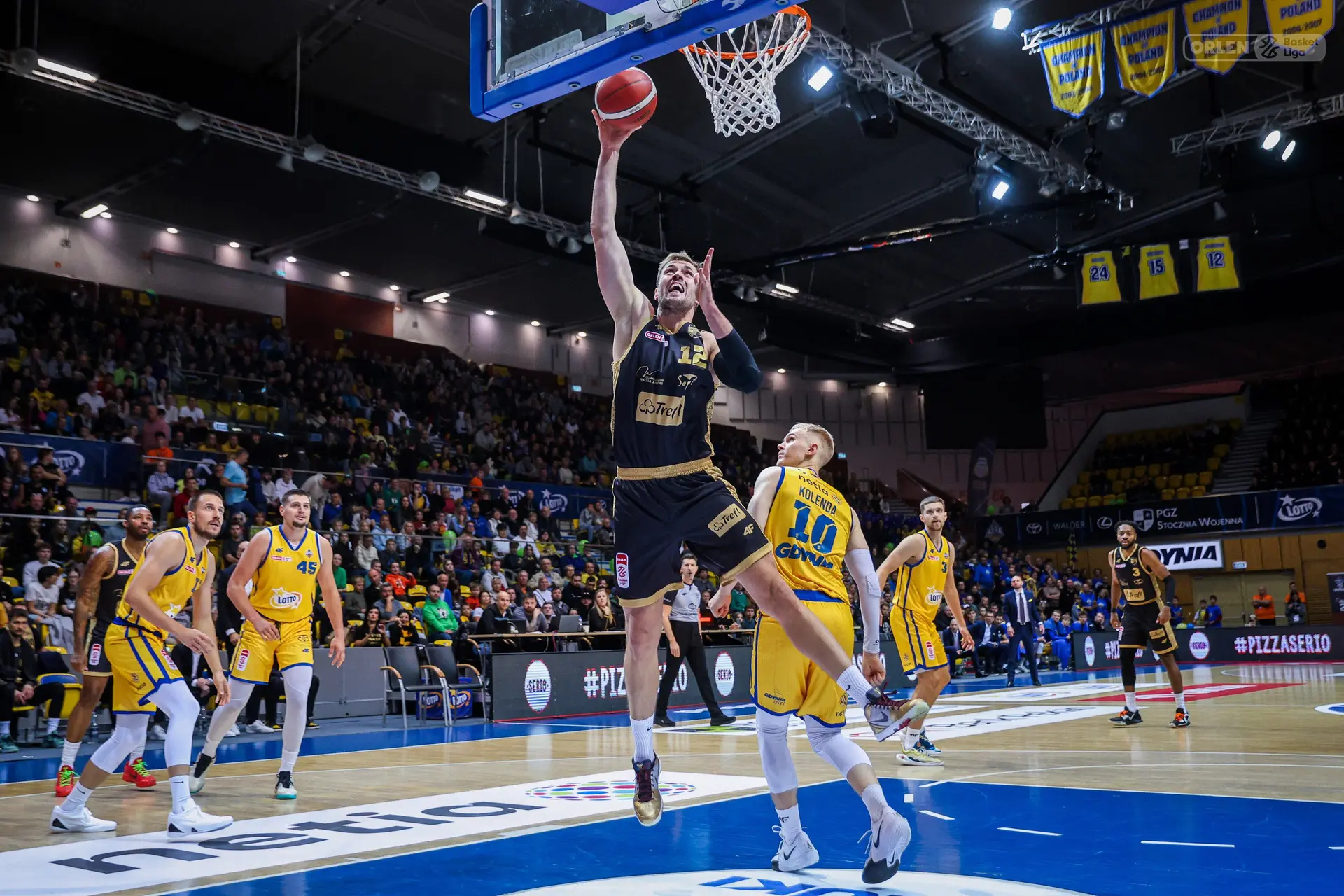Jak radzą sobie wszyscy Mikołajowie w tym sezonie Orlen Basket Ligi?