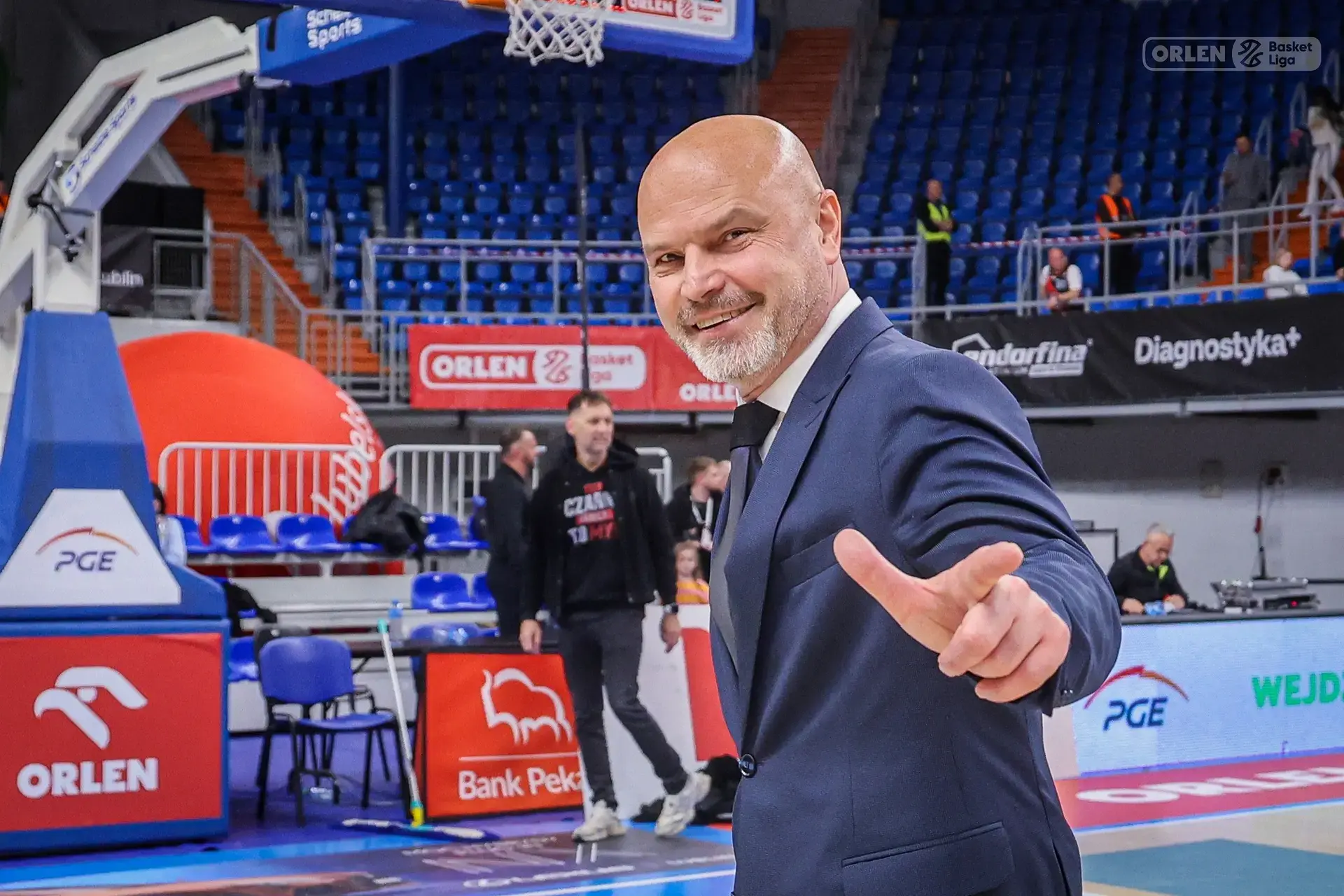 Start z przytupem w półfinale - Czarni bez szans w decydującym starciu