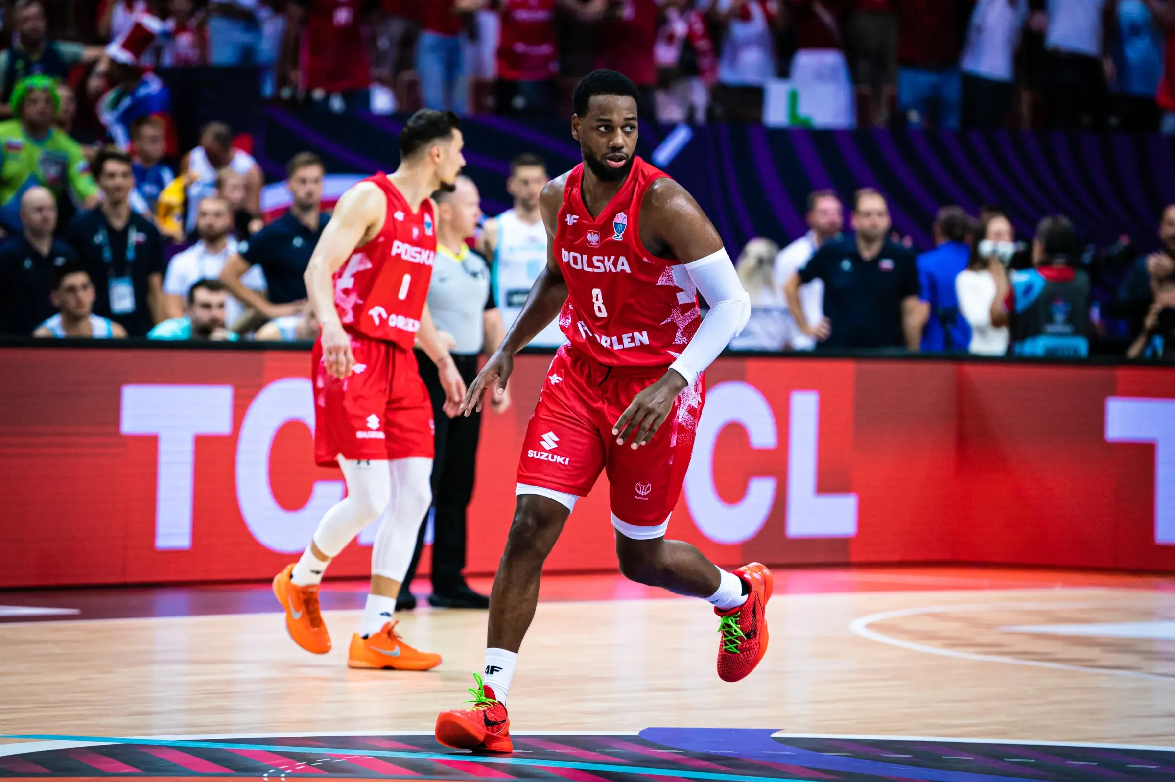 "Skoki" na EuroBaskecie - Historia od trampek po Jordany